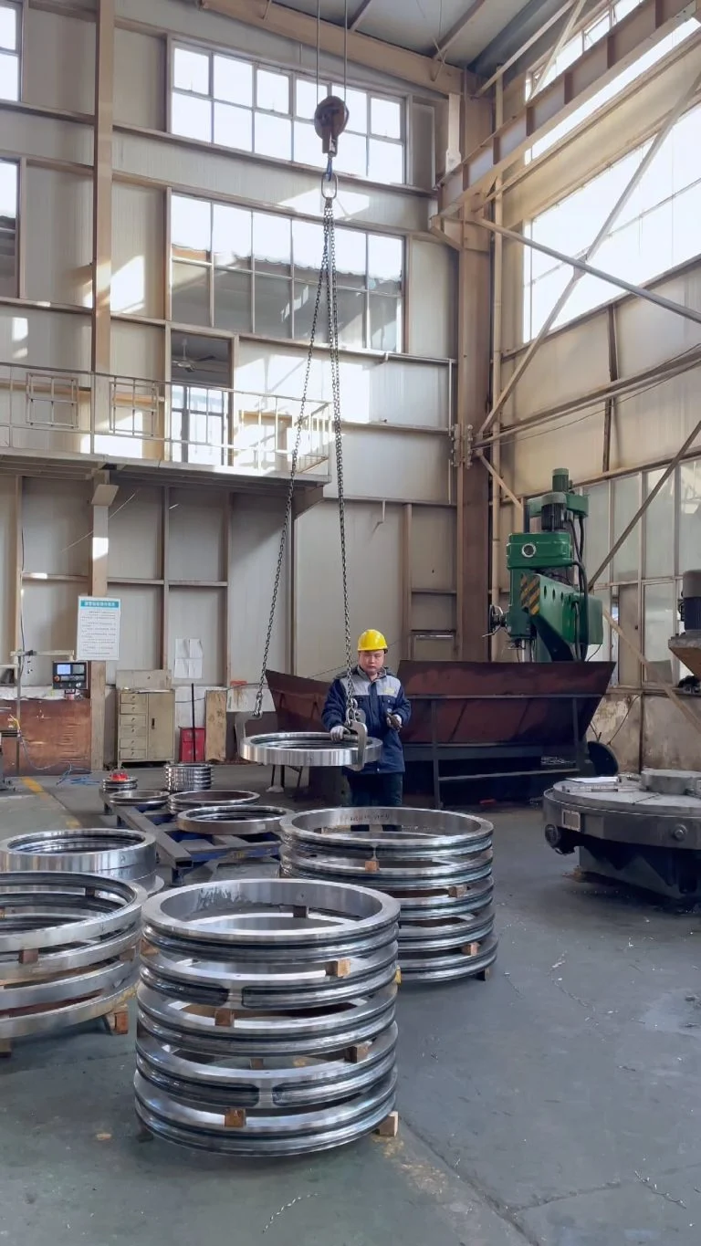 CNSlewingRing.com WhatsApp 86 17705201170 Slewing Bearing Manufacturer jovi@cnslewingring.com
