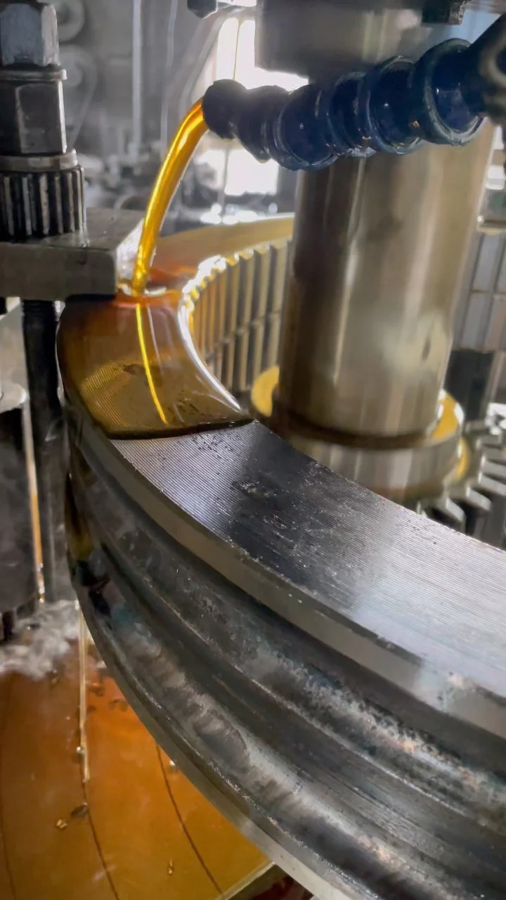 Slewing bearing gear shaping process cnslewingring.com WhatsApp:+86 17705201170 jovi@cnslewingring.com