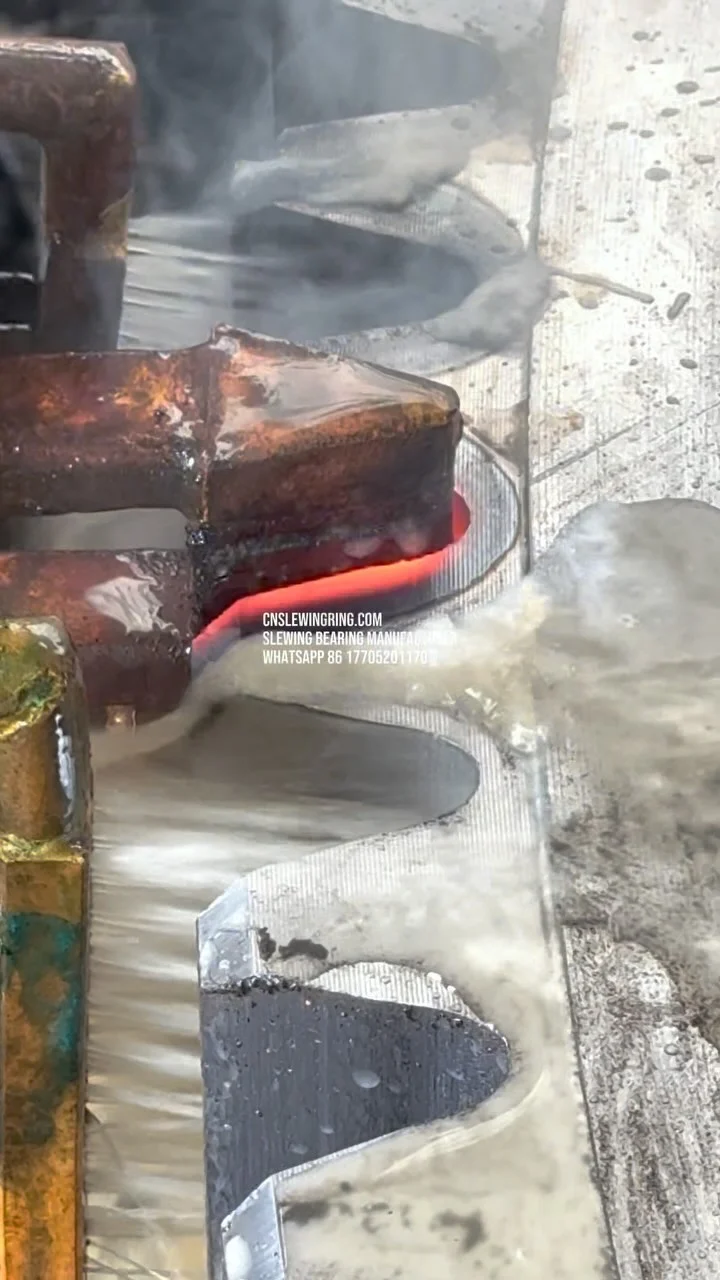After hardening, the teeth of the slewing bearing can reach a hardness of 45-55HRC.