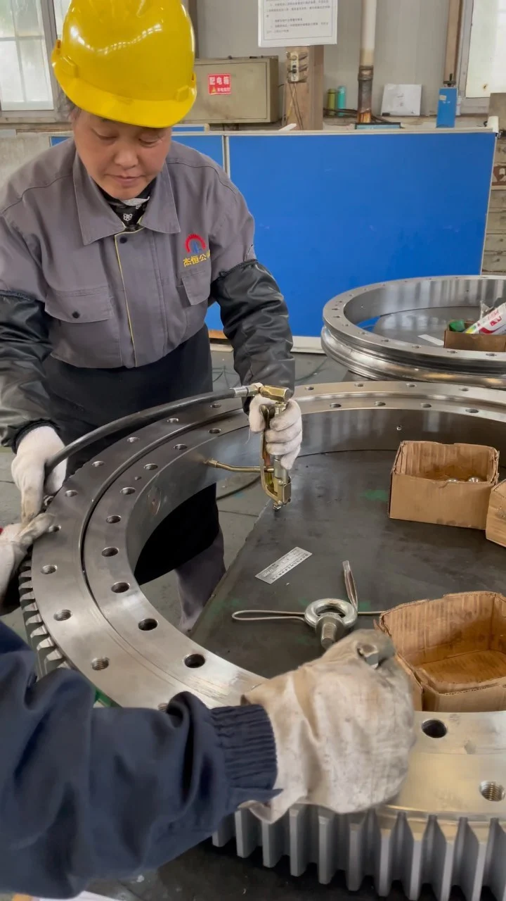 CNSlewingRing.com WhatsApp 86 17705201170 Slewing Bearing Manufacturer jovi@cnslewingring.com