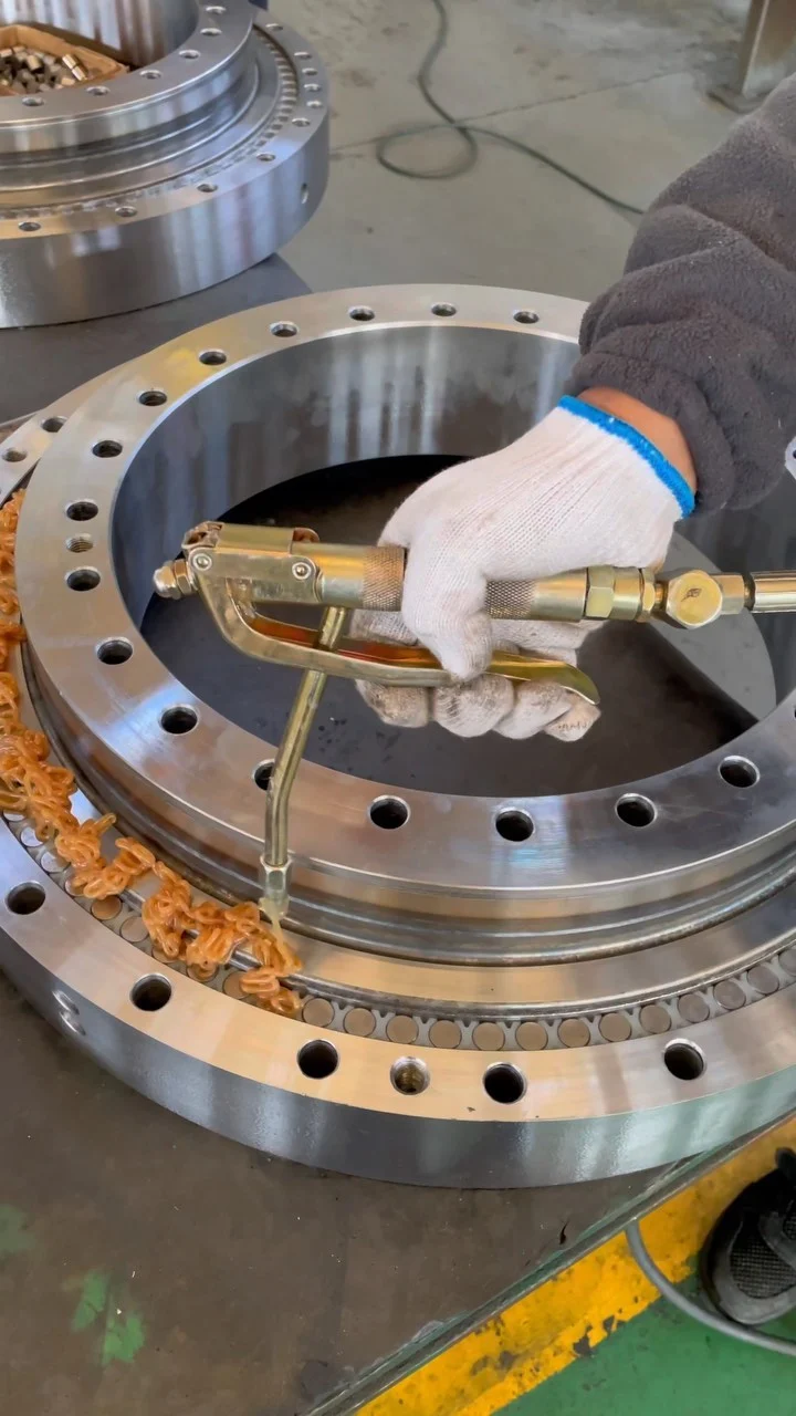 CNSlewingRing.com WhatsApp 86 17705201170 Slewing Bearing Manufacturer jovi@cnslewingring.com