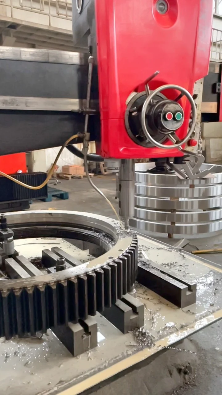 CNSlewingRing.com WhatsApp 86 17705201170 Slewing Bearing Manufacturer jovi@cnslewingring.com