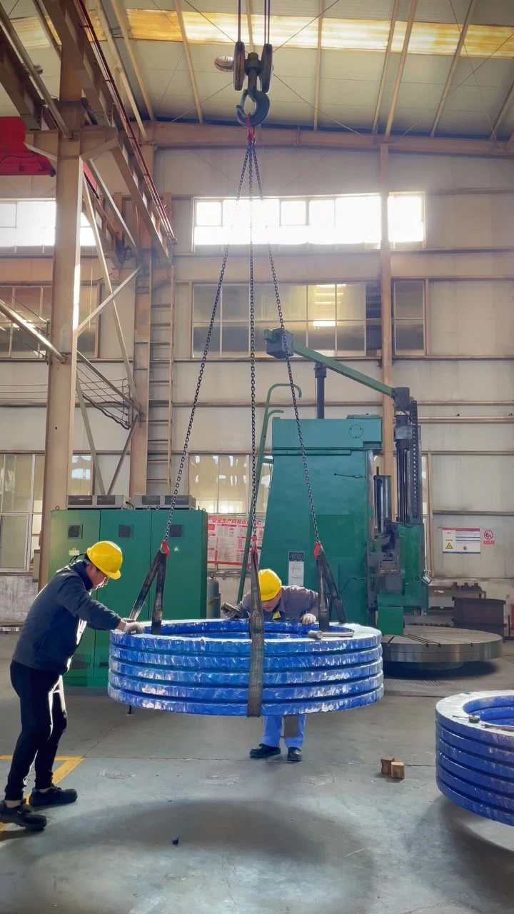 CNSlewingRing.com WhatsApp 86 17705201170 Slewing Bearing Manufacturer jovi@cnslewingring.com