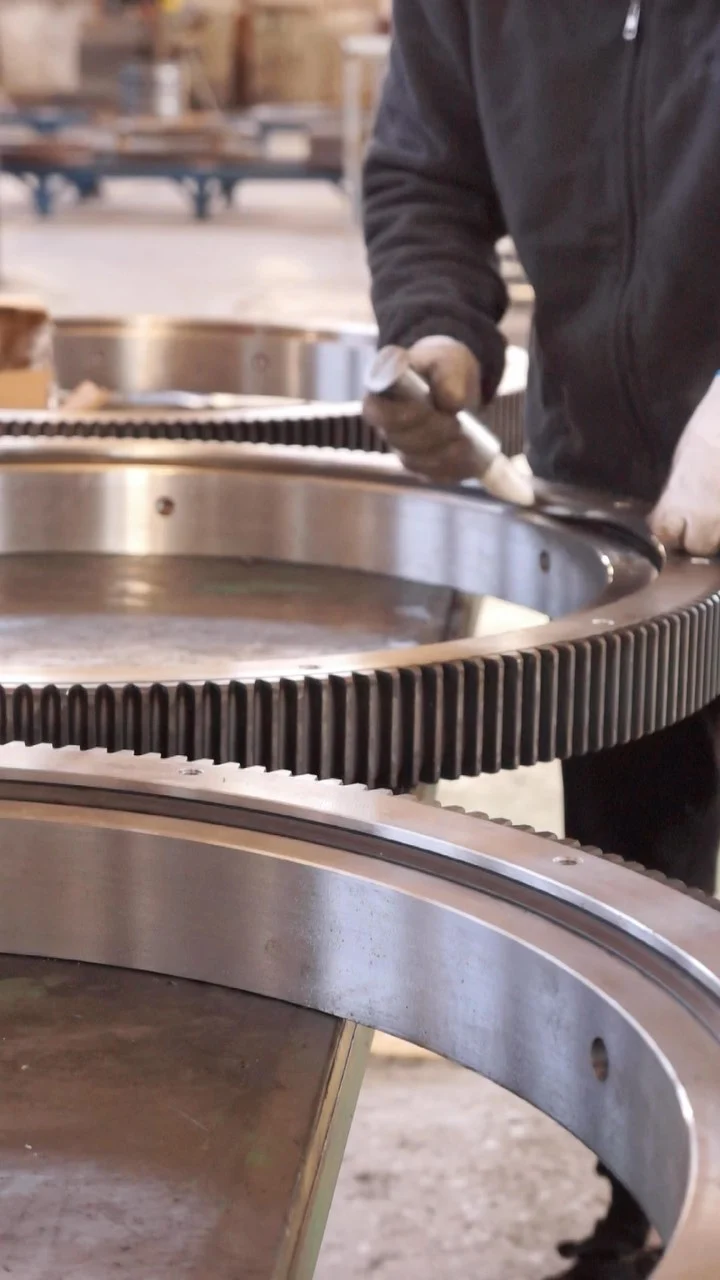 CNSlewingRing.com WhatsApp 86 17705201170 Slewing Bearing Manufacturer jovi@cnslewingring.com