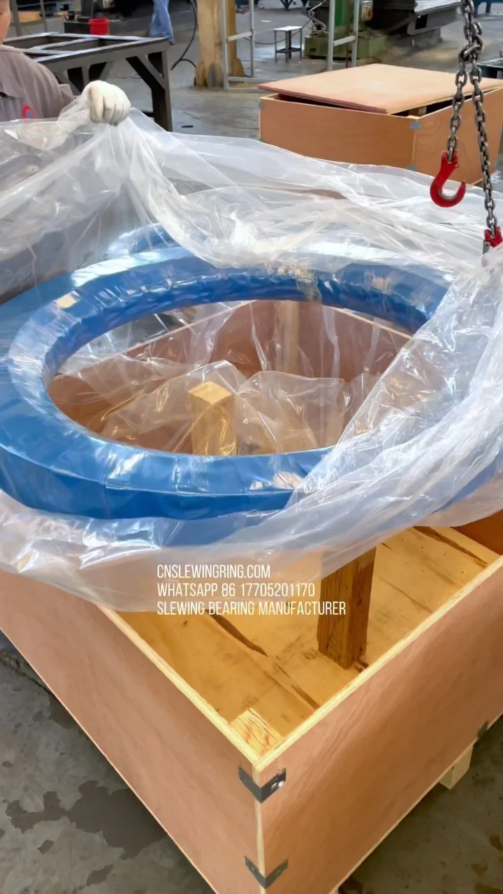 These slewing bearings will soon cross the ocean and be sent to Europe. CNSlewingRing.com WhatsApp 86 17705201170 Slewing…