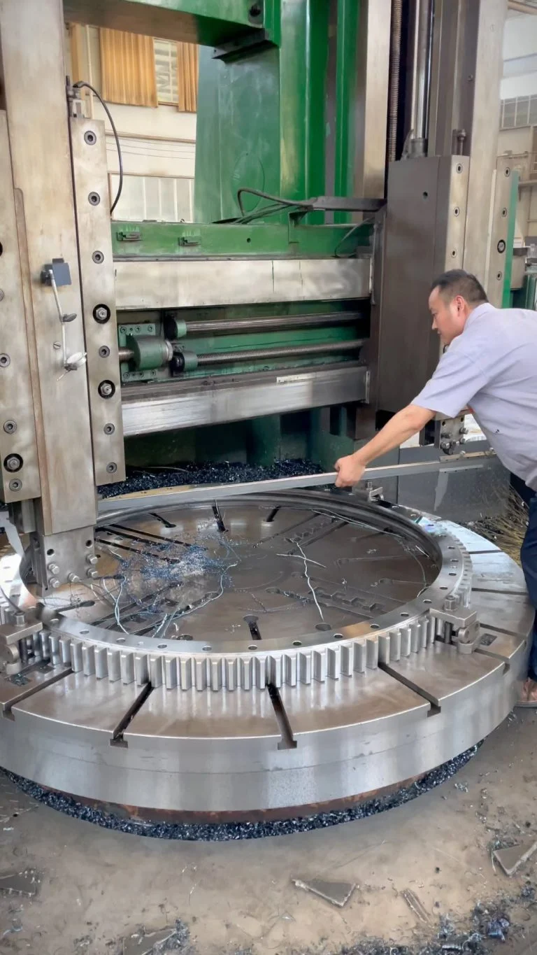CNSlewingRing.com WhatsApp 86 17705201170 Slewing Bearing Manufacturer jovi@cnslewingring.com