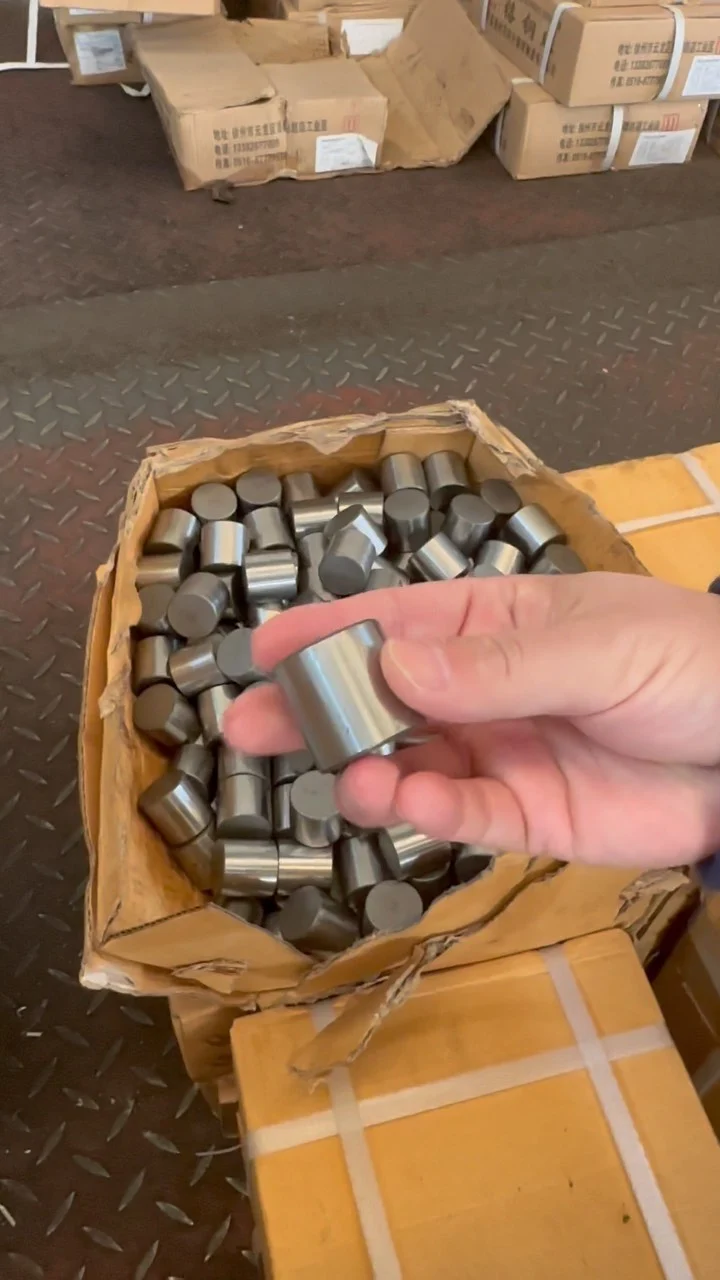 Auxiliary materials of slewing bearing, rollers, steel balls, spacer blocks. If you need it, we can also provide…