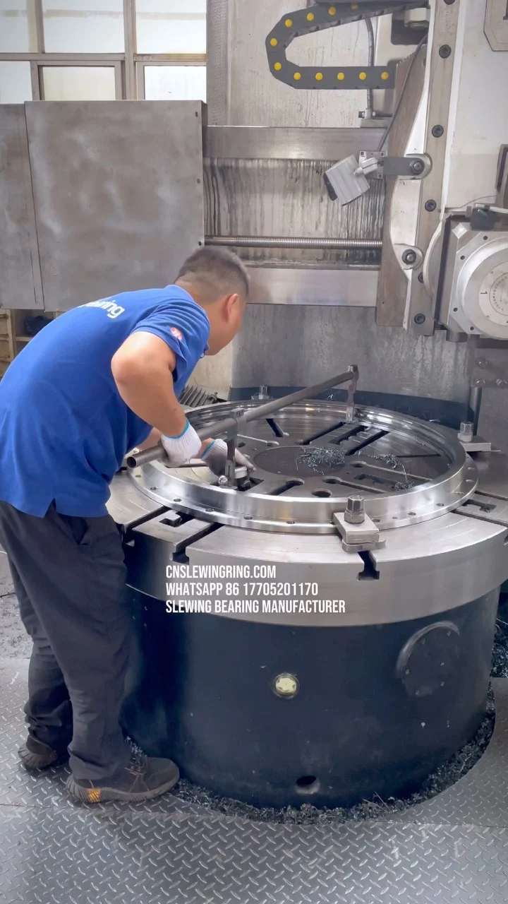 This is the outer ring of the flanged slewing ring, and we are machining the raceway. CNSlewingRing.com WhatsApp…