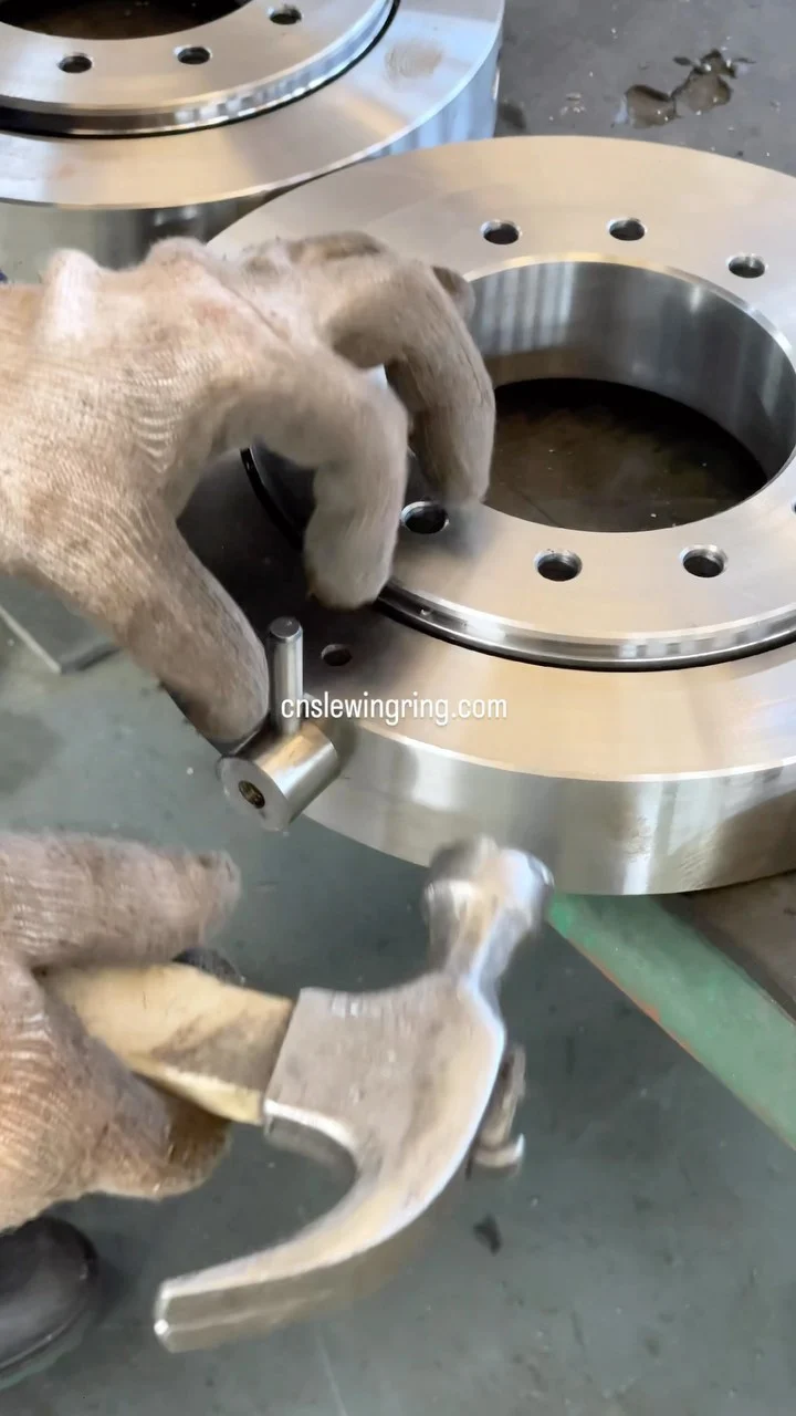 CNSlewingRing.com WhatsApp 86 17705201170 Slewing Bearing Manufacturer jovi@cnslewingring.com