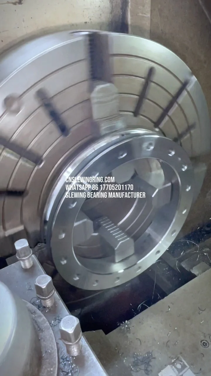 We are grinding the raceways of this slewing ring. CNSlewingRing.com WhatsApp 86 17705201170 Slewing Bearing Manufacturer jovi@cnslewingring.com