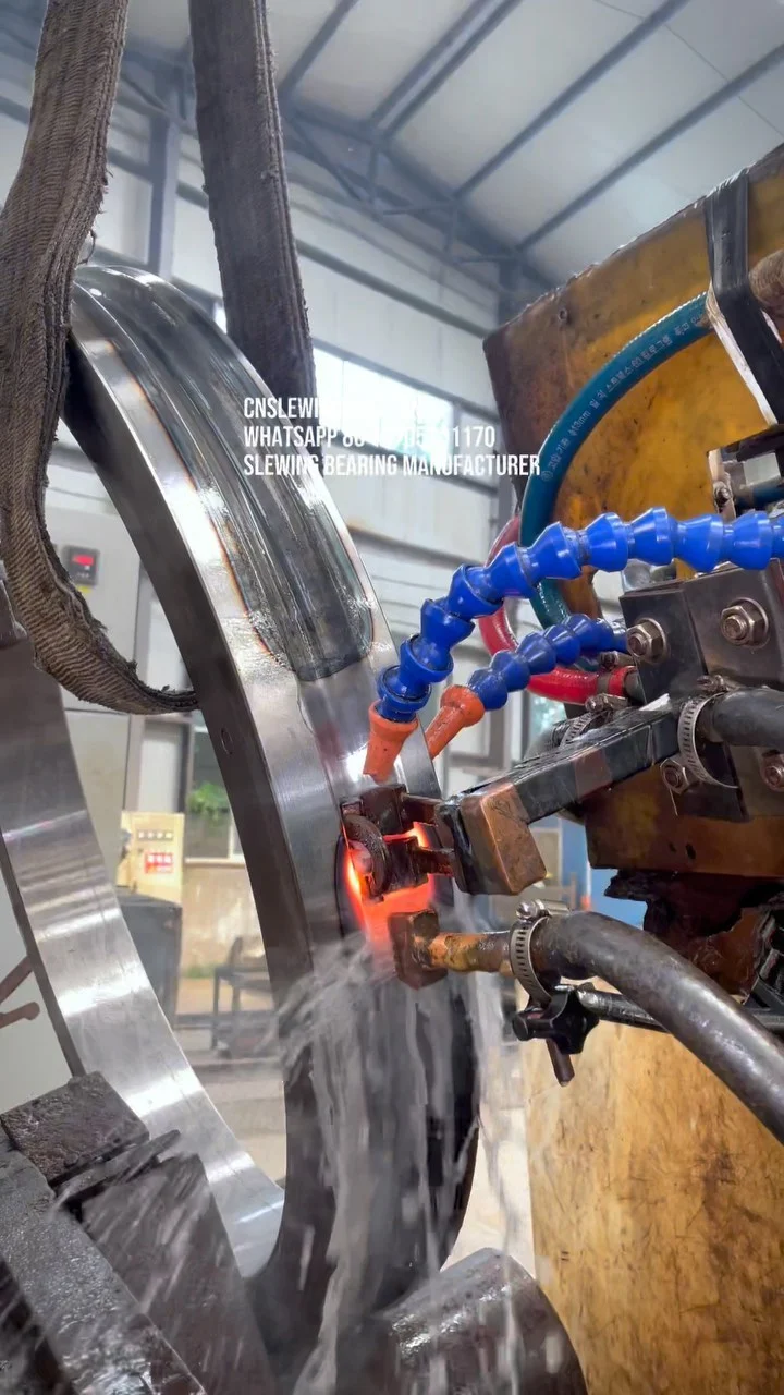 The hardness of the slewing bearing raceway after quenching is Rockwell hardness HRC55-62. CNSlewingRing.com WhatsApp 86 17705201170 Slewing…