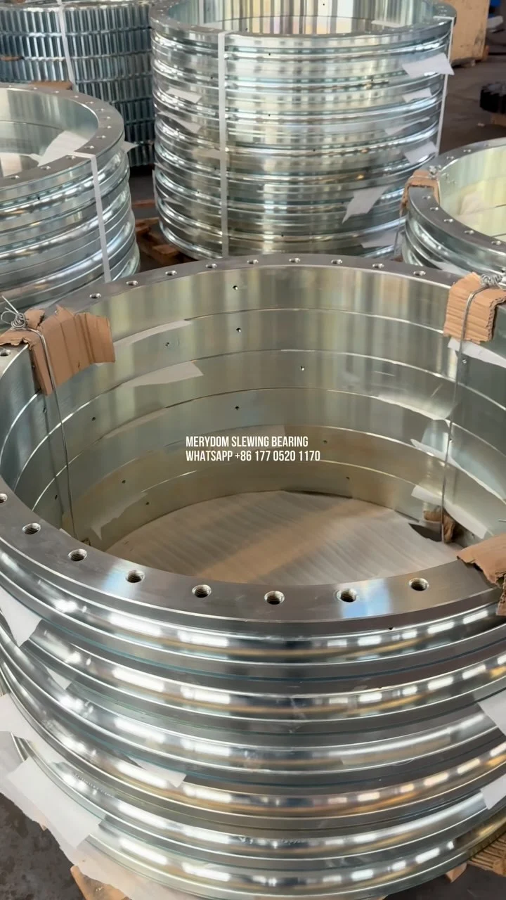The galvanized slewing bearing can pass the 72-hour salt spray test!