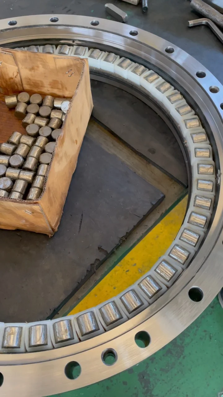Three-row roller slewing ring, rollers installed on the bottom raceway. CNSlewingRing.com WhatsApp 86 17705201170 Slewing Bearing Manufacturer jovi@cnslewingring.com