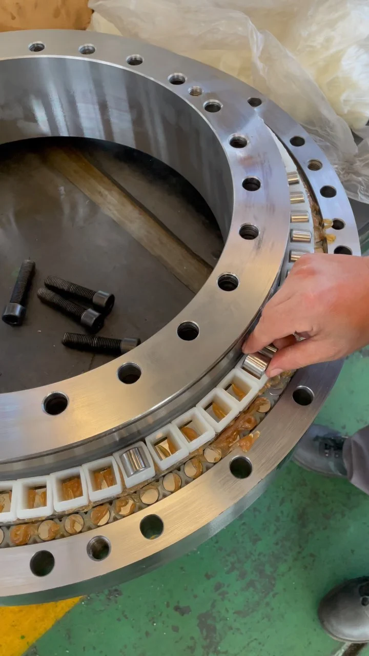 CNSlewingRing.com WhatsApp 86 17705201170 Slewing Bearing Manufacturer jovi@cnslewingring.com