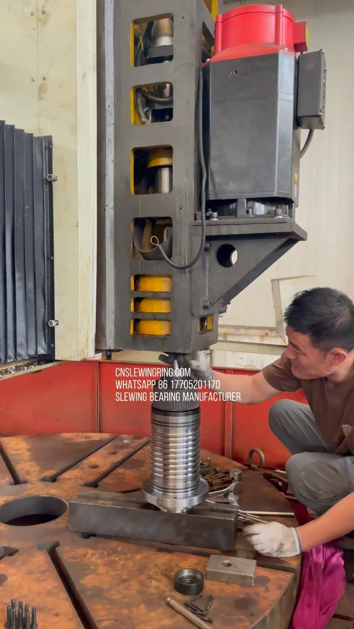 This is our CNC drilling machine, which can achieve high-precision hole processing of our slewing bearing.