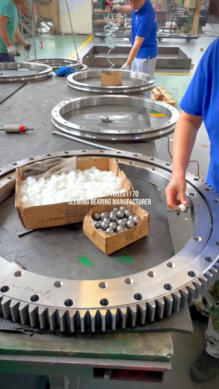 We are assembling this single row ball external tooth type slewing ring.