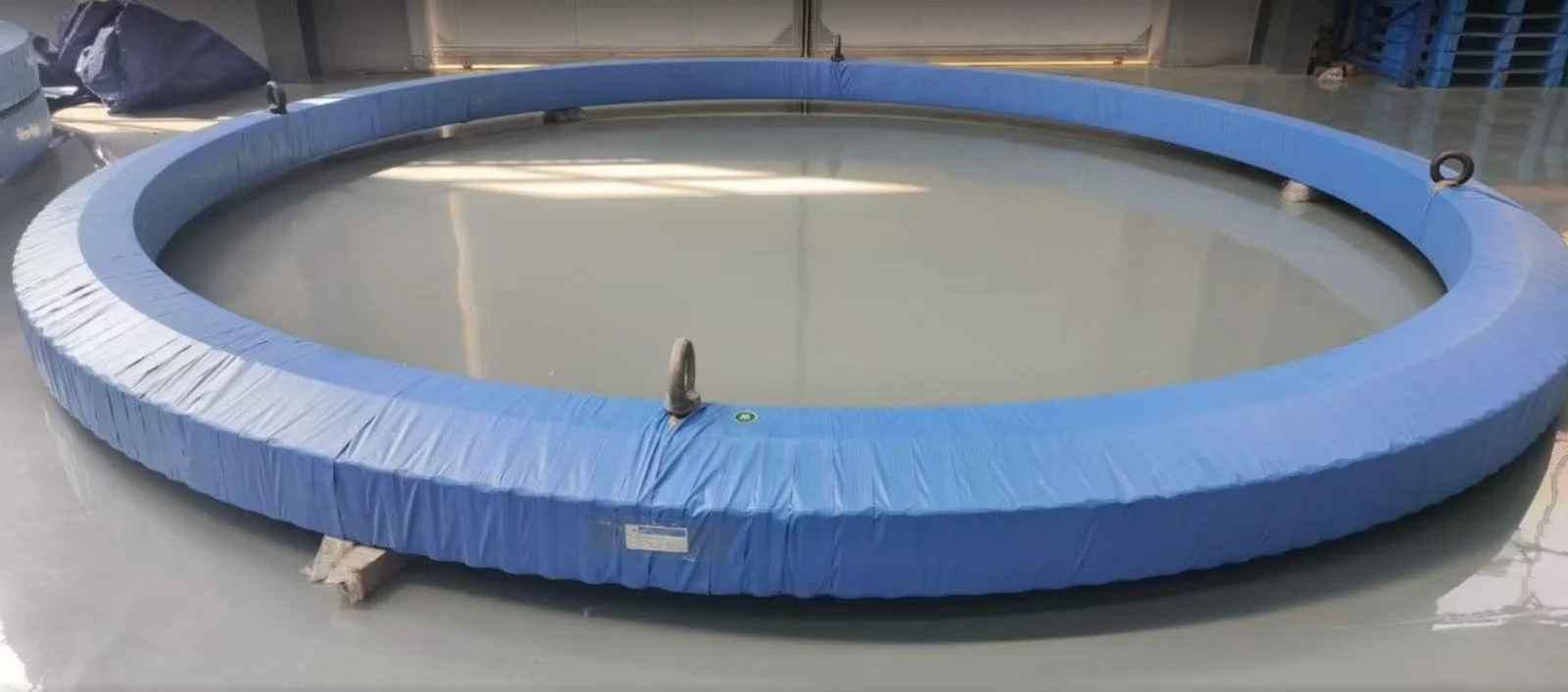 Rolamento de giro gigante protegido para transporte de exportação superdimensionado.